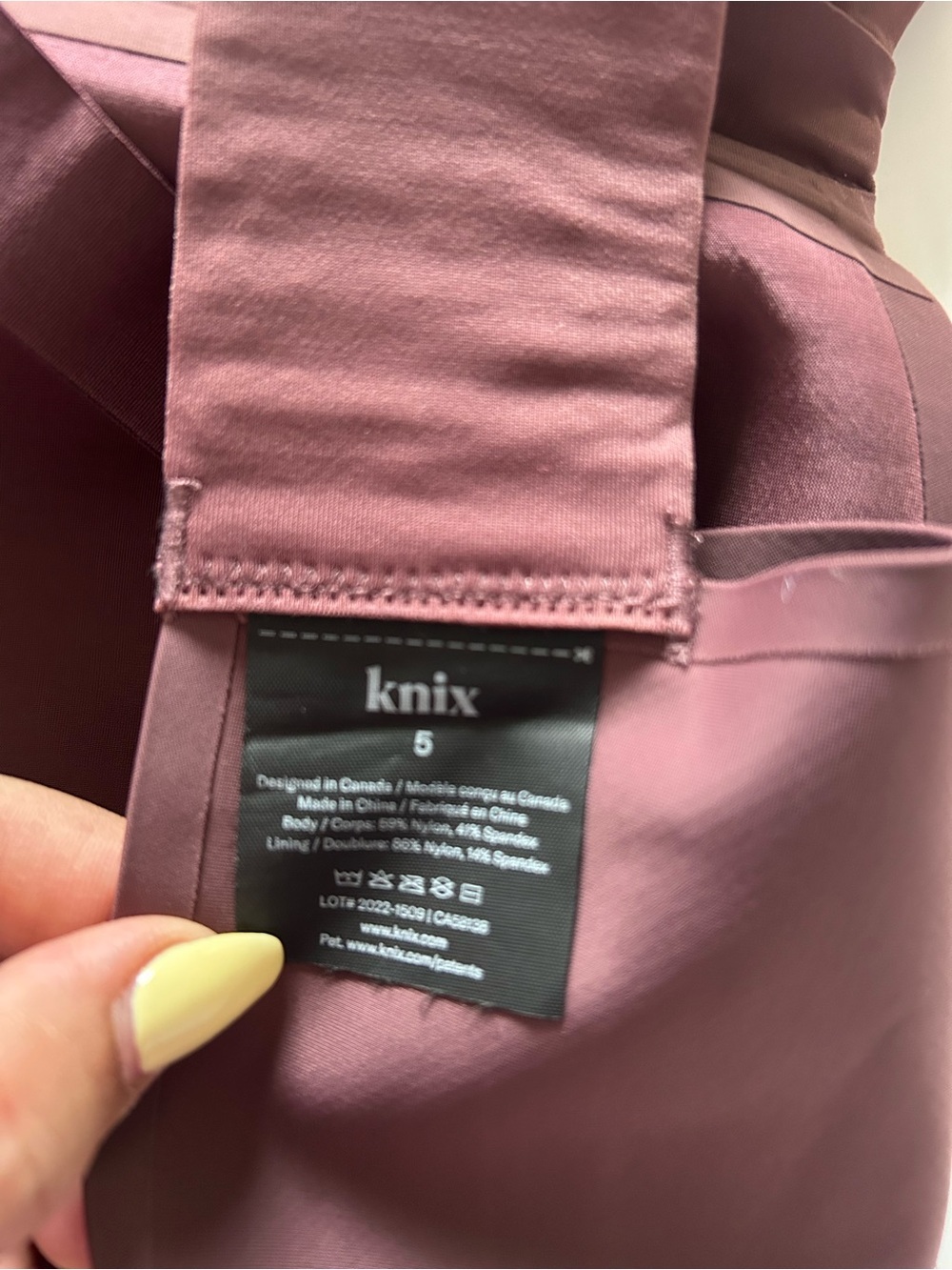 Knix Catalyst Front Zip Molded Wireless Sports Bra - Picture 7 of 9